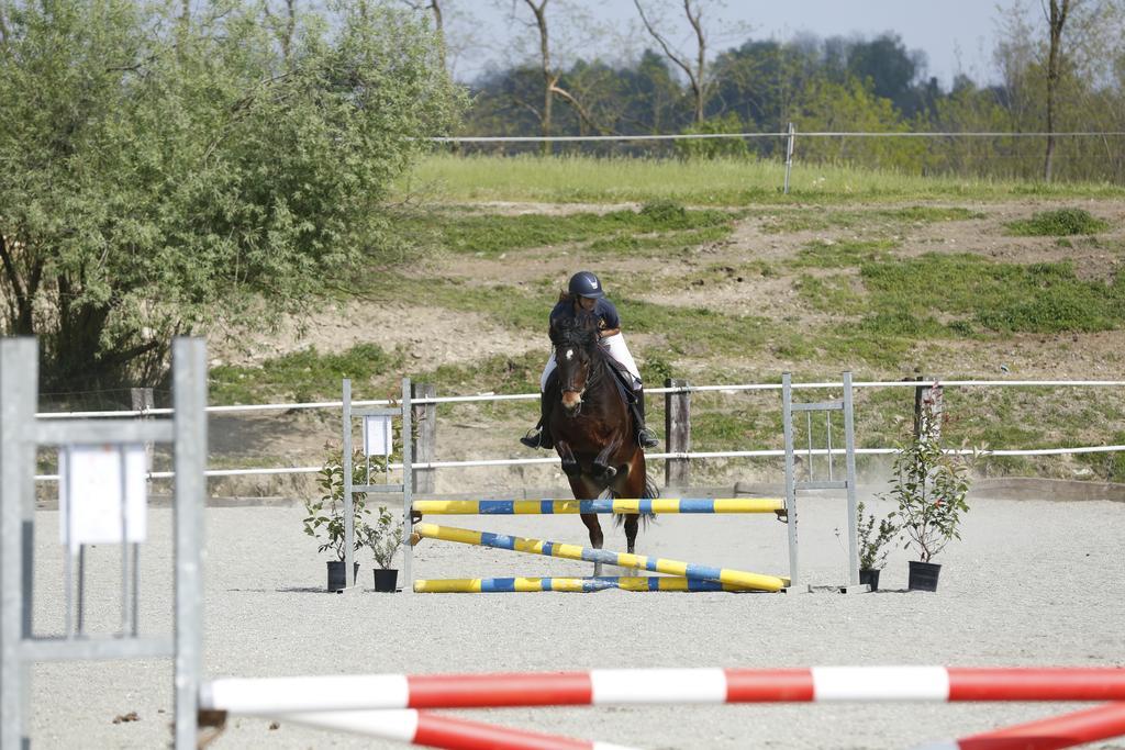 Agriturismo Jesson Rosamund Cantù Eksteriør bilde